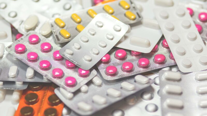 Jak w odpowiedni sposób przechowywać leki?