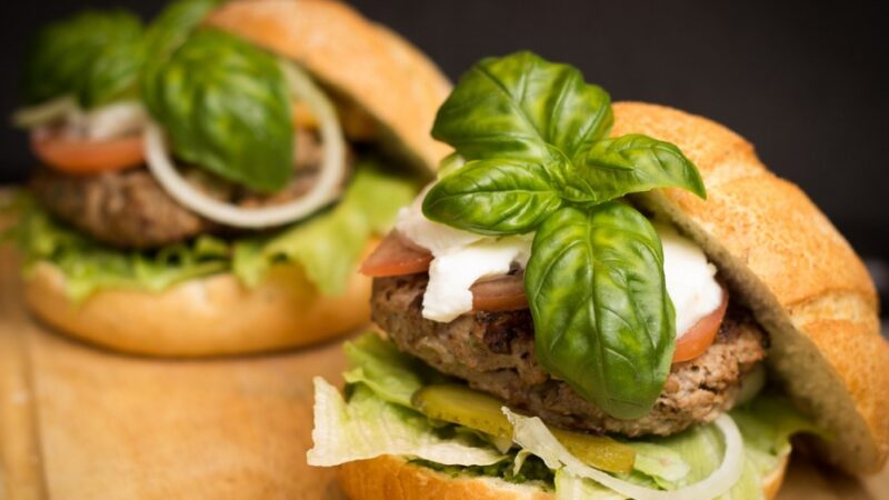 Demaskowanie 5 najpopularniejszych mitów związanych z dietą u osób cierpiących na cukrzycę przez ekspertów