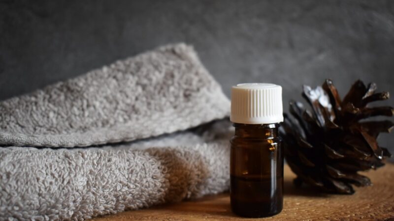 Przełomowy sposób na dolegliwości – aromaterapia z użyciem olejków eterycznych