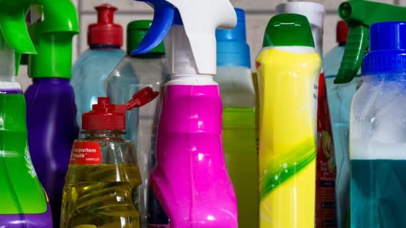 Porady na efektywne i mniej męczące utrzymanie domu w czystości