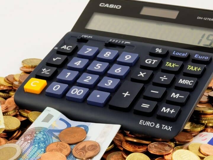Alarmujący spadek zysków firm nadzorowanych przez Skarb Państwa: najgorsze rezultaty od wielu lat!